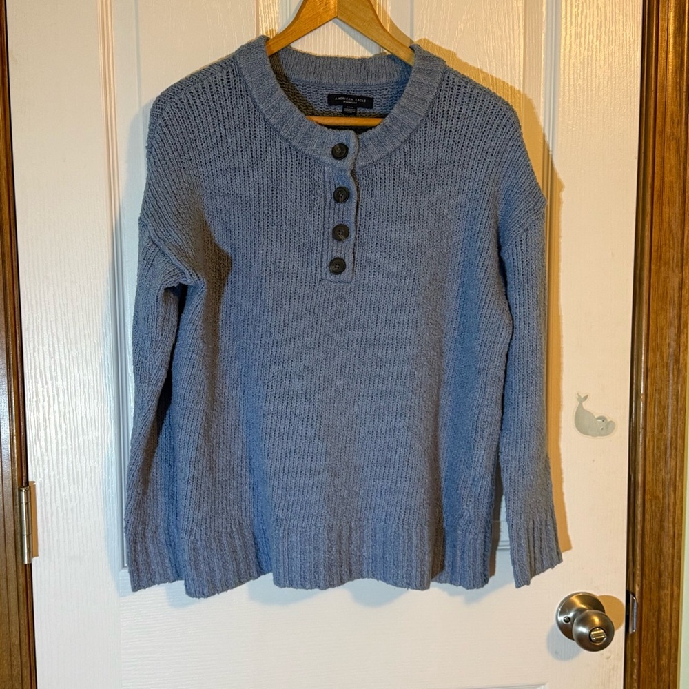AMERICAN EAGLE Outfitters Jeggings Fit Henley Sweater Blue Nubby Textured Small